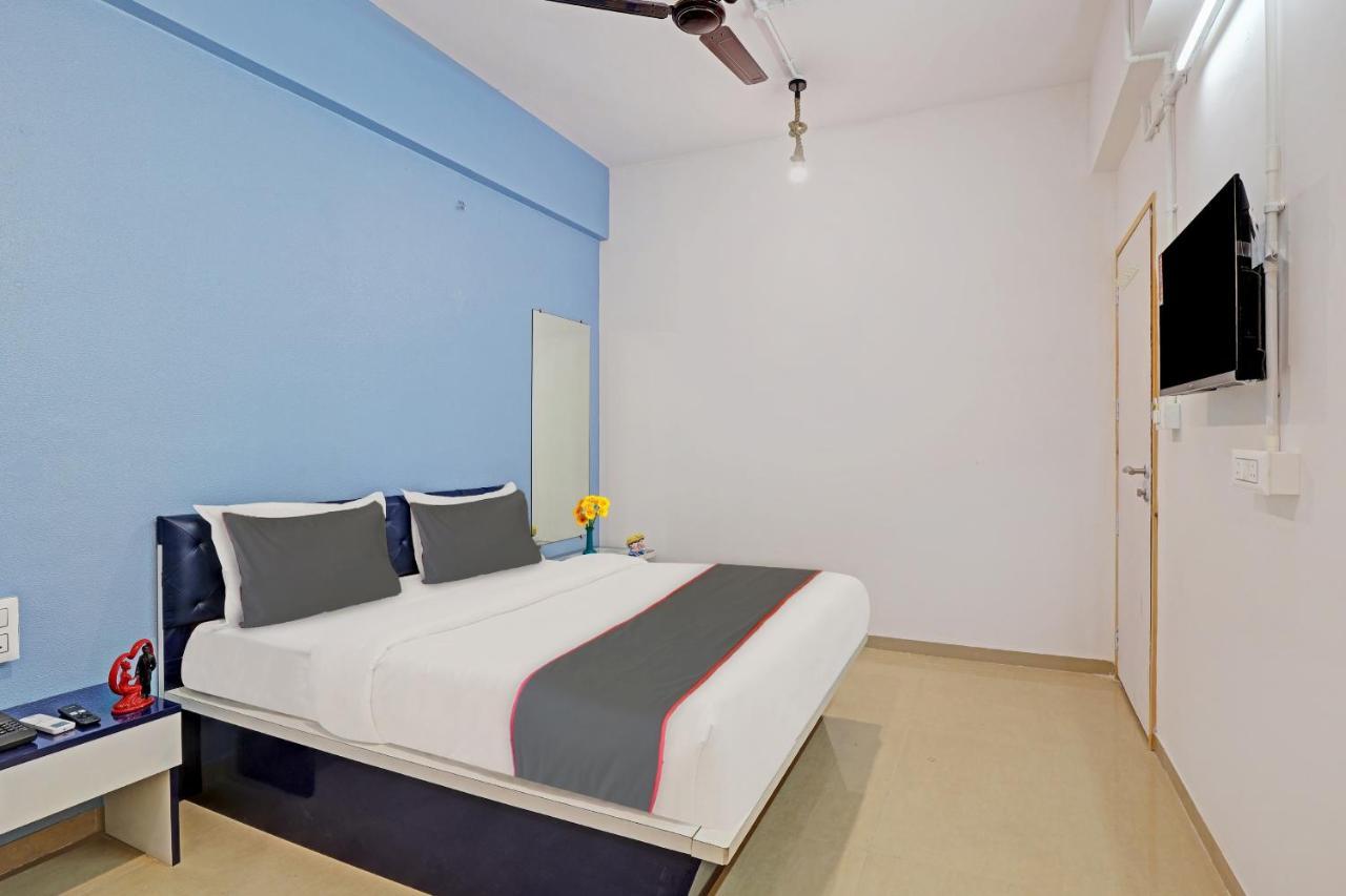 Hotel Solitaire, Best Luxurious Hotel Ac Rooms In Surat Eksteriør bilde