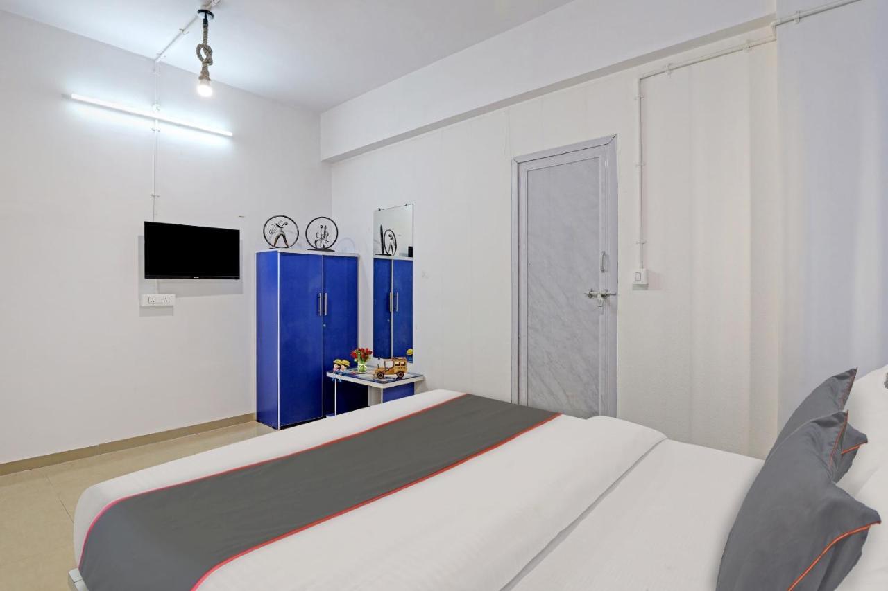 Hotel Solitaire, Best Luxurious Hotel Ac Rooms In Surat Eksteriør bilde